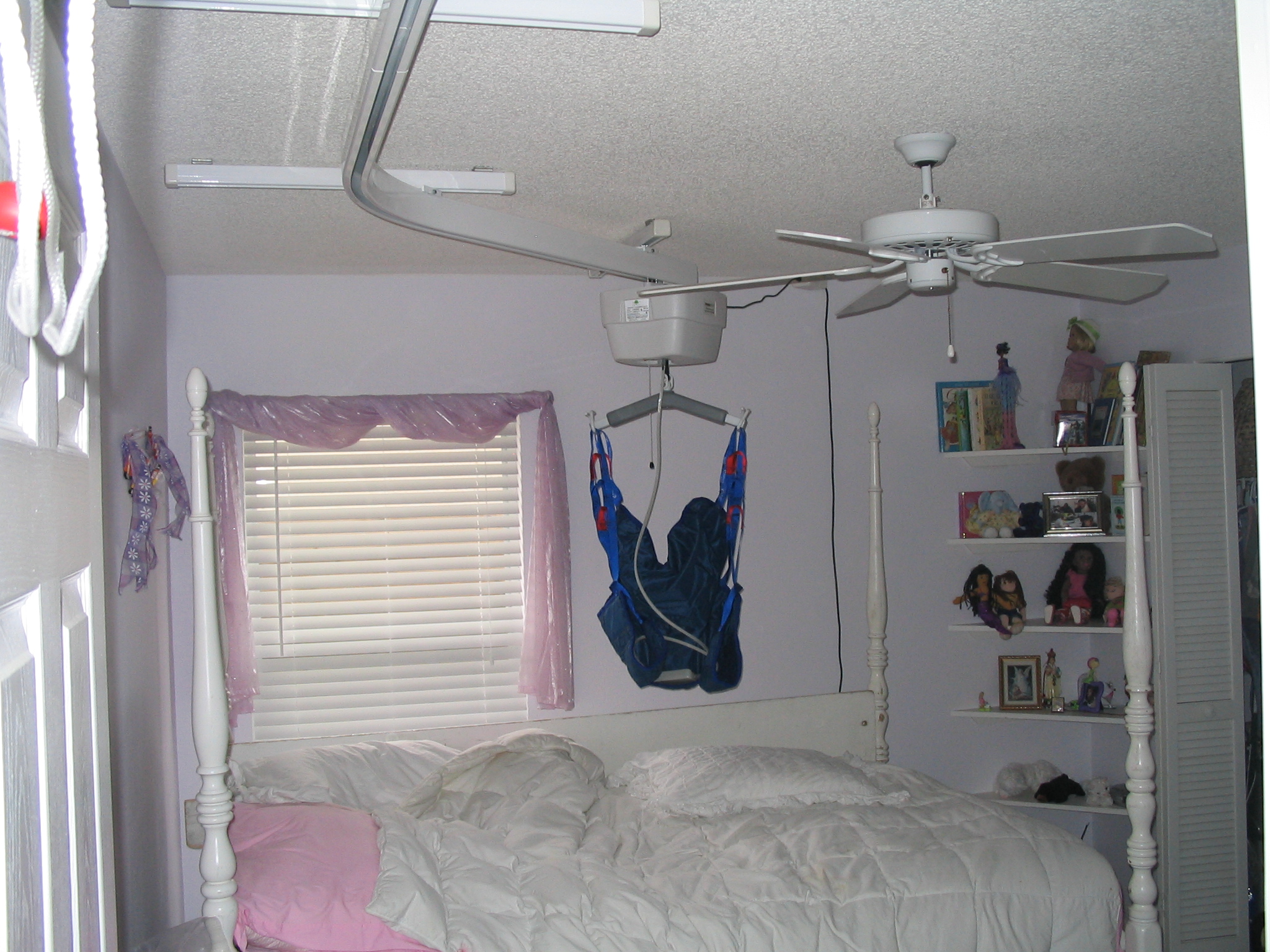 Independent Mobility - Ceiling lift in bedroom